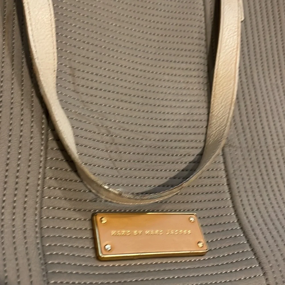 Marc Jacobs Tote - Picture 8 of 8